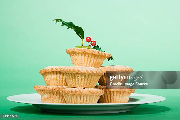 mince pies - mince pie stock pictures, royalty-free photos & images