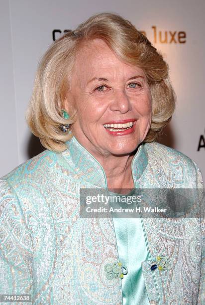 Gossip columnist Liz Smith attends amfAR's 8th Annual "Honoring with Pride" June 5, 2007 in New York City.