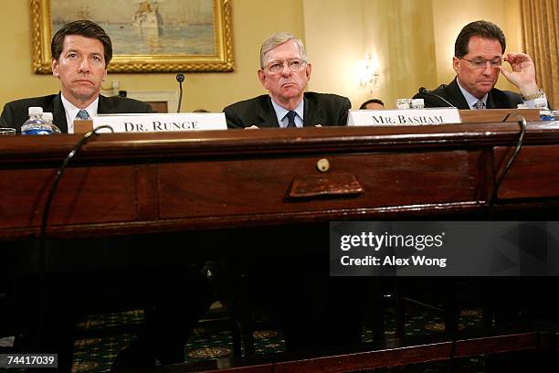 Jeffrey Runge, Chief Medical Officer of Homeland Security Department, W. Ralph Basham, Commissioner of U.S. Customs and Border Protection, Jayson...