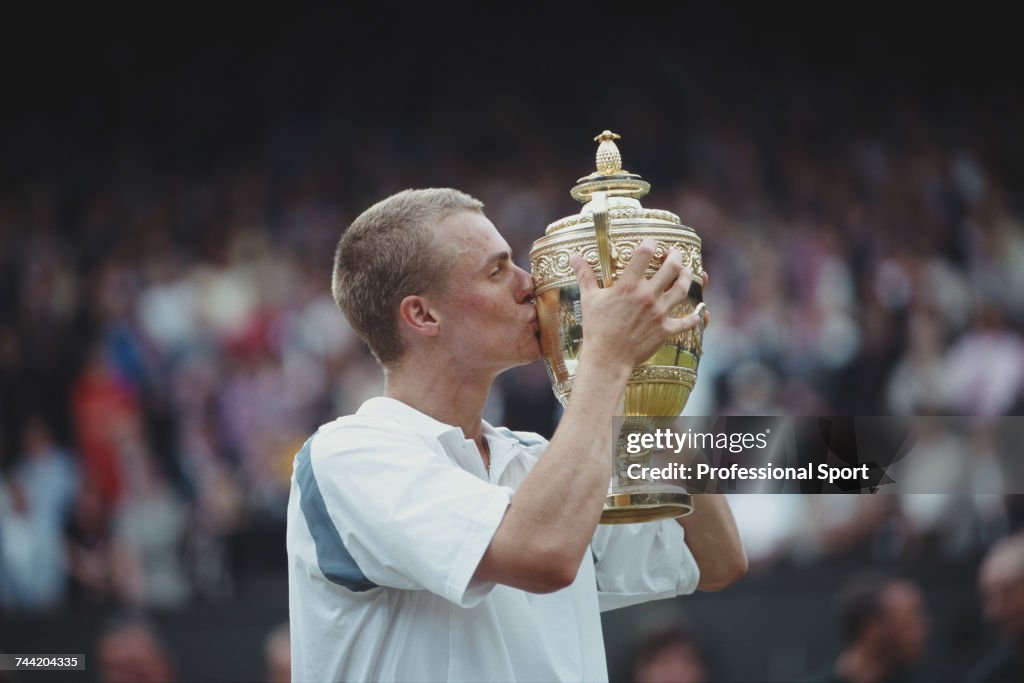 Lleyton Hewitt Wins 2002 Wimbledon Championships