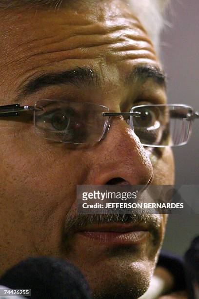 Jesus Martinez, presidente de Pachuca de Mexico, conversa con la prensa despues de una practica de su equipo en el estadio Beira Rio de Porto Alegre...
