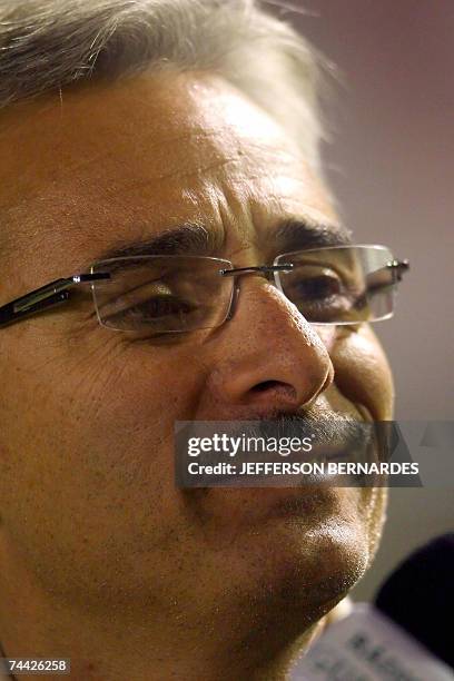 Jesus Martinez, presidente de Pachuca de Mexico, conversa con la prensa despues de una practica de su equipo en el estadio Beira Rio de Porto Alegre...