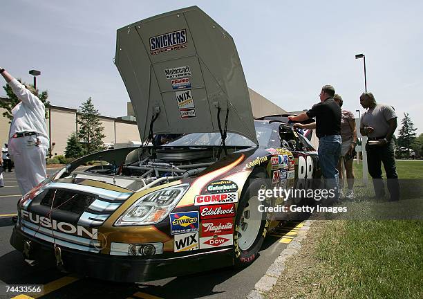 Snickers Dark Car Ricky Rudd Masterfood Photos and Premium High Res Pictures - Getty Images