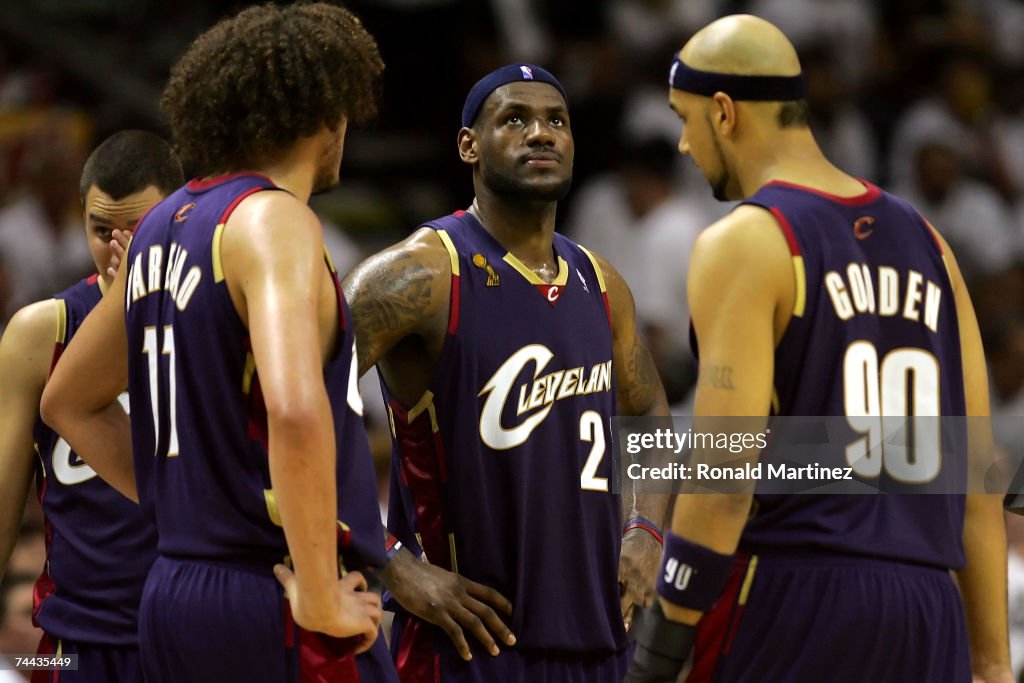 Tim Duncan Cavaliers Finals 2007 San Antonio Spurs Tim Duncan