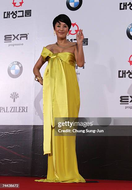 South Korean actress Chang Mi-Hee arrives for the 44th DaeSong Film Awards at the SeJong culture center June 8, 2007 in Seoul, South Korea.