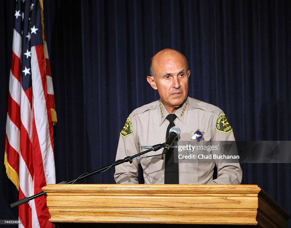 Sheriff Lee Baca Holds Press Conference Regarding The Paris Hilton Case
