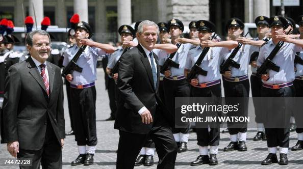 Italian Roma Bush US President George W. Bush walks with Italian Prime Minister Romano ...