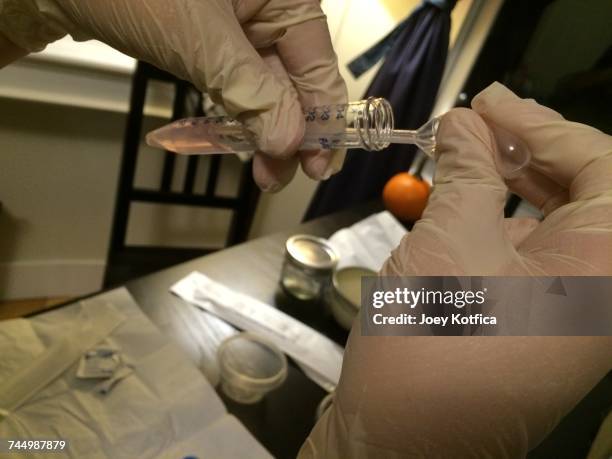Front Inseem Intrauterine Insemination Photos and Premium High Res Pictures - Getty ...