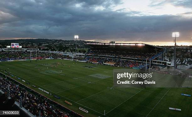 General view of play during the round 13 NRL match between the Newcastle Knights and the Wests Tigers at EnergyAustralia Stadium June 10, 2007 in...