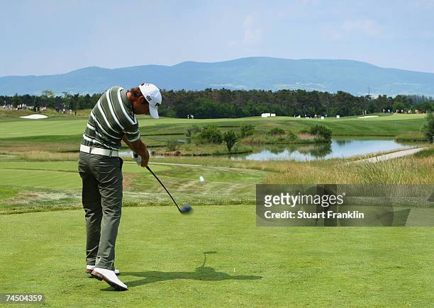 Steven Jeppesen of Sweden plays his tee shot on the eighth hole during the final round of the 2007 BA-CA Golf Open, presented by Telekom Austria at...