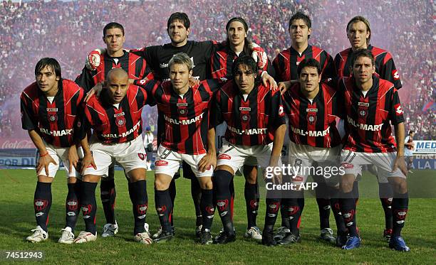 Buenos Aires, ARGENTINA: San Lorenzo's soccer team, front row L to R, Ezequiel Lavezzi, Cristian Ledesma, Gaston Fernandez, Nestor Silvera, Diego...