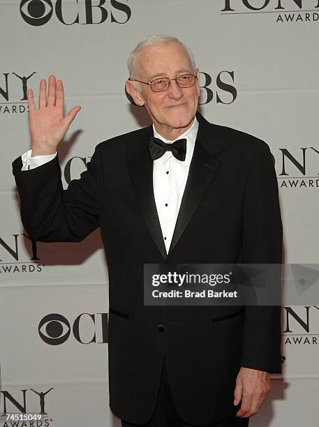 John Mahoney Actor Photos and Premium High Res Pictures - Getty Images