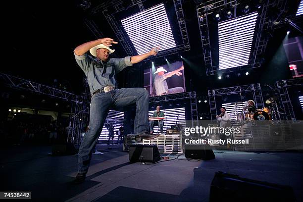 Young Cowboy Rapper 996 Troy Russell Stock Photos, High-Res Pictures, and Images - Getty Images