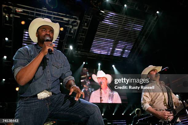 Young Cowboy Rapper 996 Troy Russell Stock Photos, High-Res Pictures, and Images - Getty Images