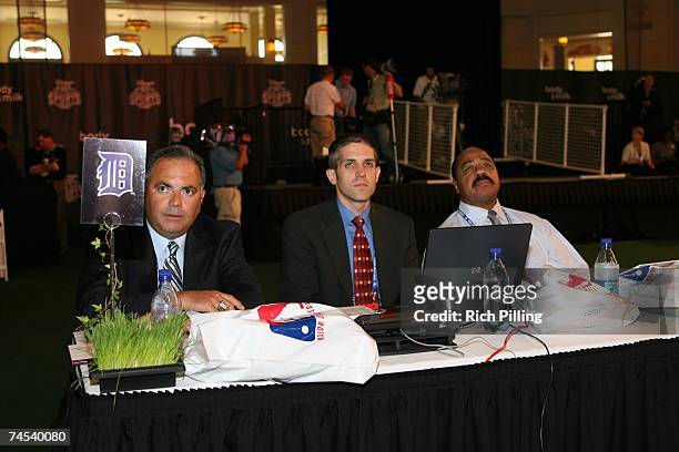 To R: Al Avila, Tom Moore and Willie Horton of the Detroit Tigers look on during the 2007 First-year player draft at The Milk House in Disney's Wide...