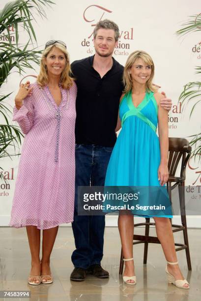Presenter Rachel Bourlier, actors Eric Dane and Nathalie Vincent attend a photocall on the third day of the 2007 Monte Carlo Television Festival held...