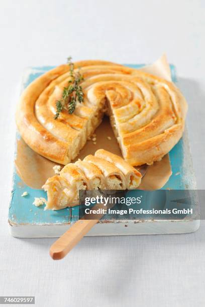 burek (flatbread with cheese filling, bosnia and herzegovina) - pita stock-fotos und bilder