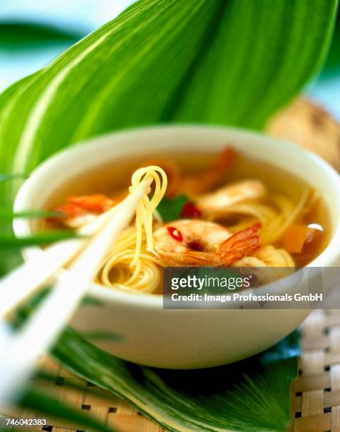 chinese prawn and noodle soup - gambas ストックフォトと画像
