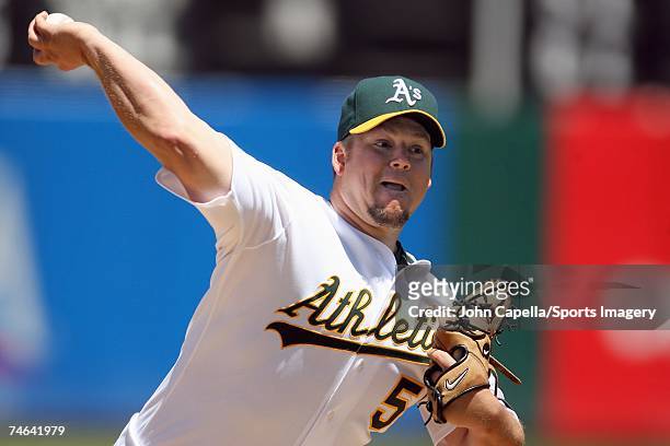 Joe Blanton of the Oakland Athletics pitching during the MLB game against the Boston Red Sox on June 7, 2006 in Oakland, California.