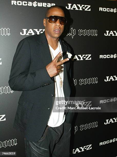 Jay Z Vip Riser 11 Jay Z Pre Concert Party At The Vip Room In Paris Photos & High Res ...