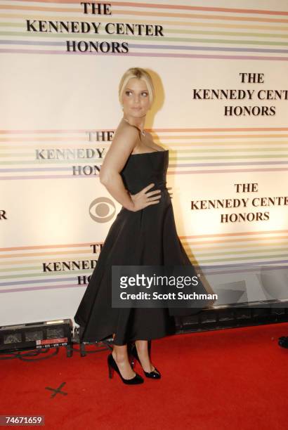 Jessica Simpson, in a dress by Peter Soranen, arrives at the 2006 Kennedy Center Honors Sunday night in Washington DC. The 29th Annual Kennedy...
