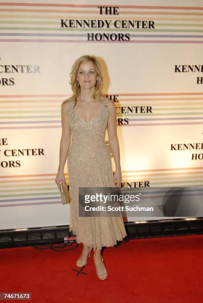 Reese Witherspoon, in a dress by Versace, arrives at the 2006 Kennedy Center Honors Sunday night in Washington DC. The 29th Annual Kennedy Centers...
