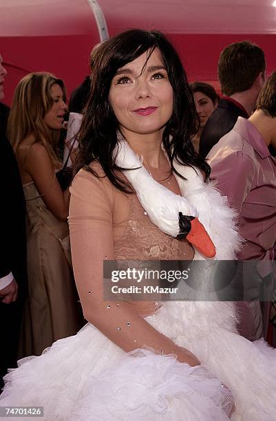 Bjork during The 73rd Annual Academy Awards - Arrivals at the Shrine Auditorium in LOS ANGELES, CA.