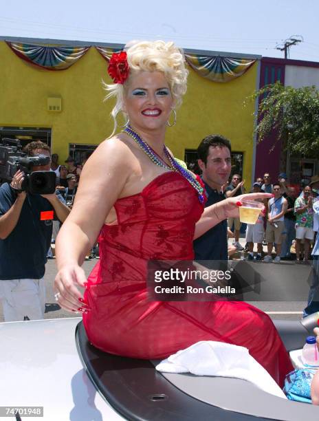 Anna Nicole Smith at the Santa Monica Blvd. In West Hollywood, California