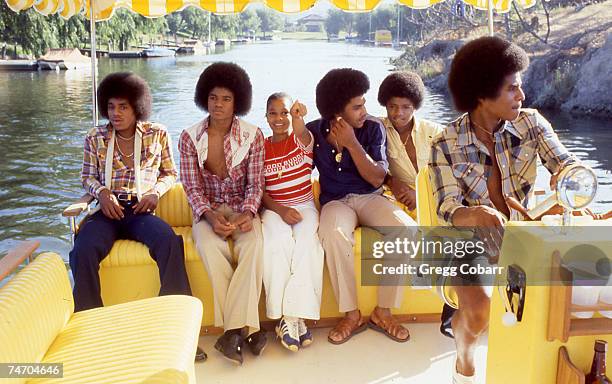 Tito And Randy 1,268 Michael Jackson Photoshoot Stock Photos, High-Res Pictures, and ...