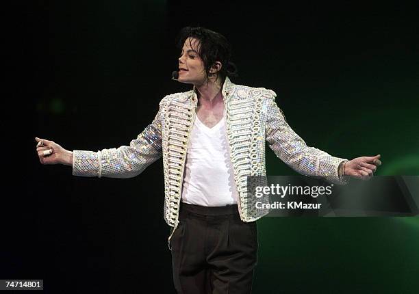 Michael Jackson performs during Democratic National Committee's "A Night at the Apollo" - Show at the Harlem's World Famous Apollo Theater in New...