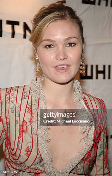 Julia Stiles at the Whitney Museum Contemporaries Host Annual Art Party and Auction Benefiting The Whitney Independent Study Program at Splashlight...