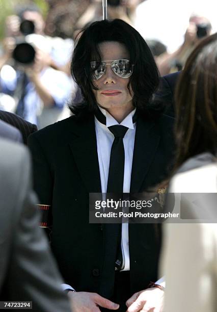 Michael Jackson arrives with his family for the verdict at his child molestation trial at Santa Barbara County Courthouse in Santa Maria June 13,...