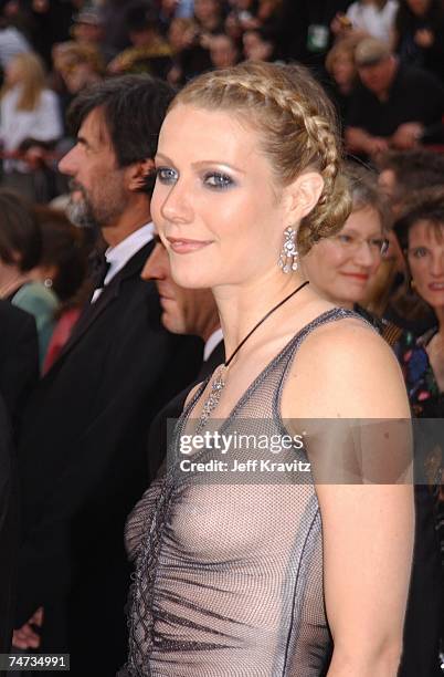 Gwyneth Paltrow at the The 74th Annual Academy Awards - Arrivals at Kodak Theater in Hollywood, California.