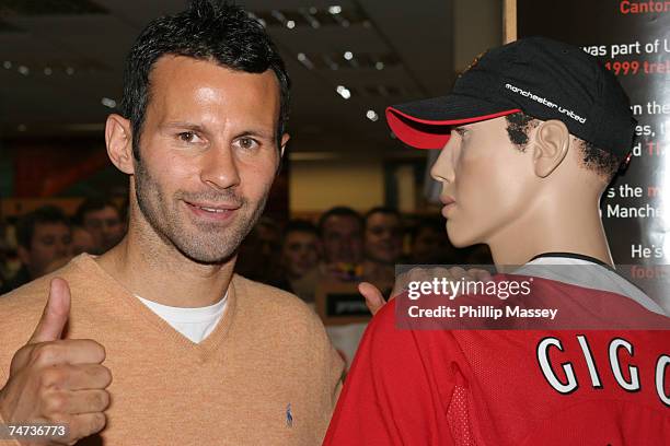 Ryan Giggs at the Ryan Giggs Signs His Book "Giggs: The Autobiography" at Eason Bookstore in Dublin - September 28, 2005 at Eason Bookstore in Dublin.