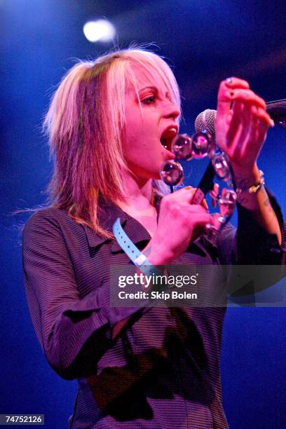 Carah 58 Shiny Toy Guns In Concert Los Angeles Ca Stock Photos, High-Res ...