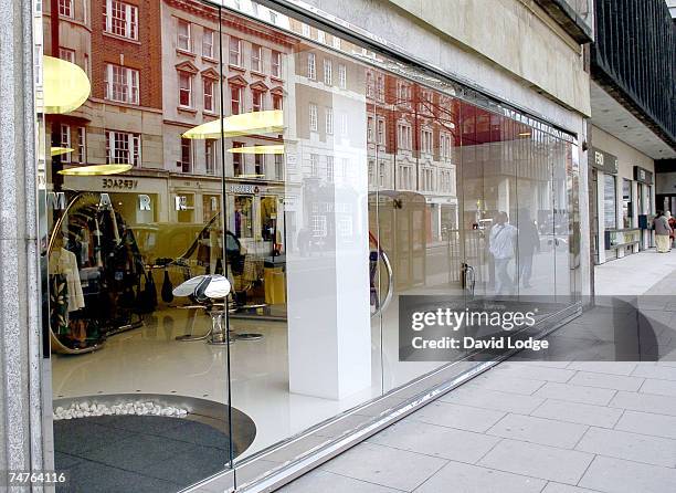 General view of the Marni store, Sloane Street, April 12, 2006 in central London at the London Exteriors - April 12, 2006 at Various in London.