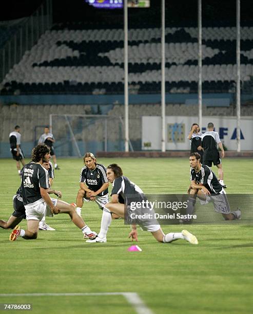 Real Madrid players warm up before a friendly match between Real Madrid and Palestinian & Israeli XI at the Ramat Gan stadium on June 19, 2007 in Tel...