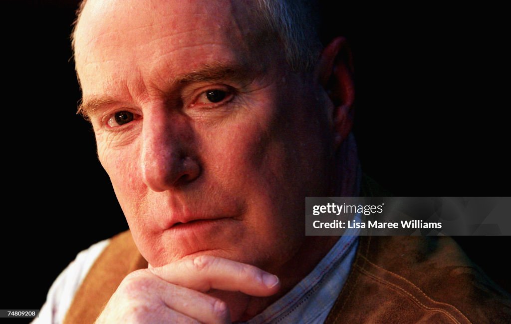 Ray Meagher Stars In "Priscilla Queen Of The Dessert: The Musical"