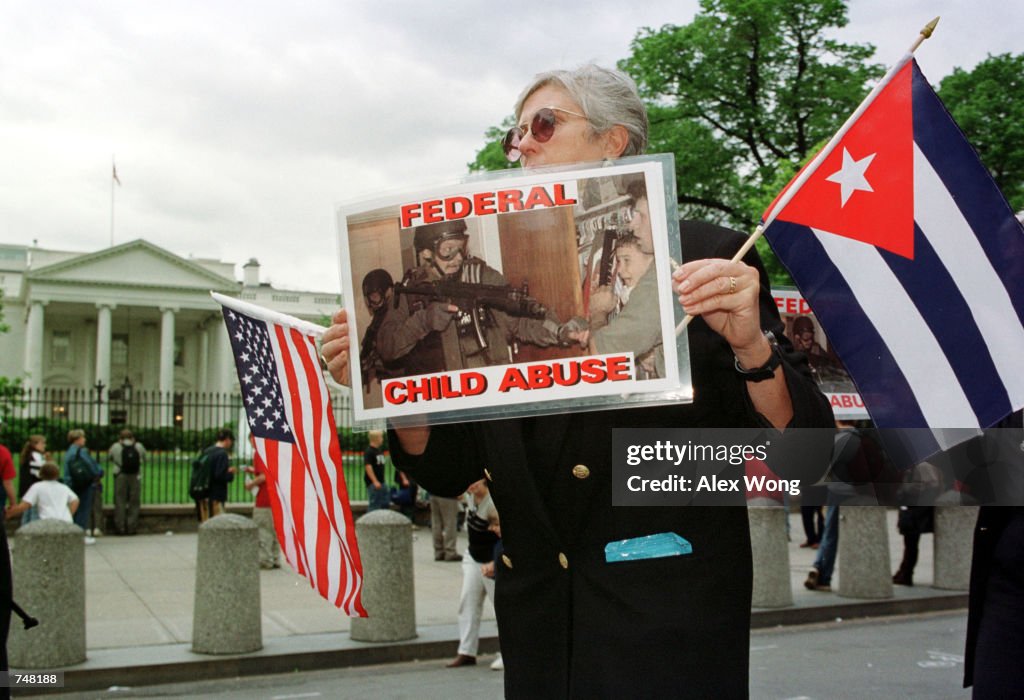 PROTESTS OUTSIDE WHITE HOUSE