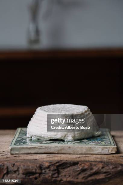 ricotta cheese on ceramic tile - ricotta cheese stock pictures, royalty-free photos & images