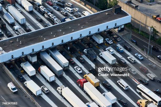 usa, new jersey, rush hour traffic at fort lee in the morning, aerial view - tolls stock pictures, royalty-free photos & images