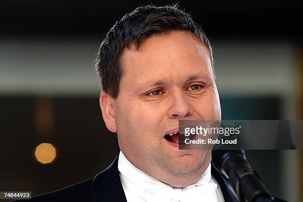 Britain's Got Talent winner Paul Potts performs on NBC's "Today" show on June 21, 2007 in New York City.
