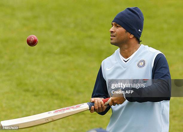 Indian cricketer Sachin Tendulkar takes part in a team training session at Stormont cricket grounds in Belfast, Northern Ireland, 22 June 2007. India...