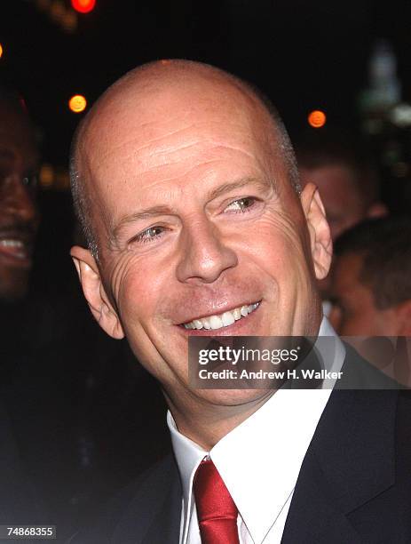 Actor Bruce Willis attends the premiere of "Live Free Or Die Hard" presented by Twentieth Century Fox at Radio City Music Hall on June 22, 2007 in...