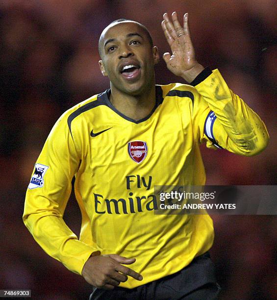 Middlesbrough, UNITED KINGDOM: - Arsenal's Thierry Henry celebrates scoring during their English Premiership football match at The Riverside stadium...