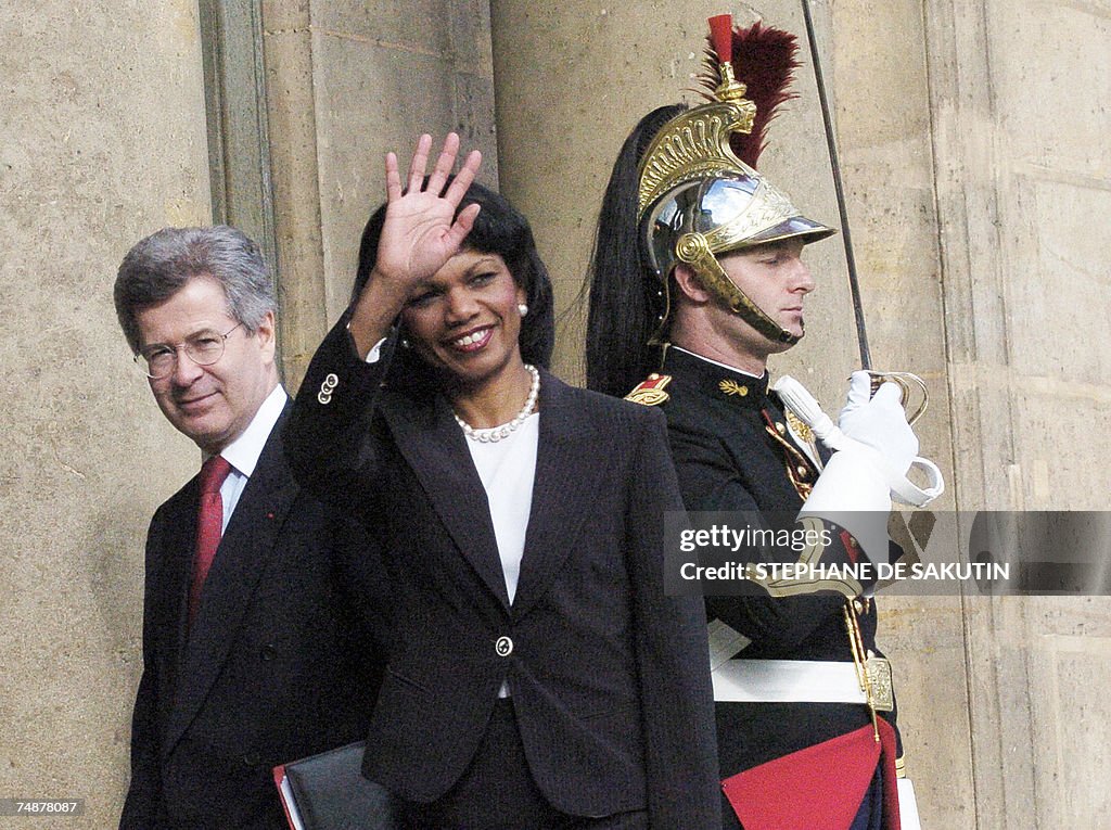 Condoleezza Rice Wave US Secretary of State Condoleezza Rice waves as she arrives at the ...