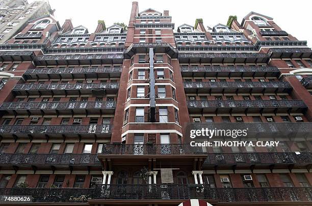 New York, UNITED STATES: The facade of the Hotel Chelsea in New York City 25 June 2007. Chelsea Hotel manager Stanley Bard, who has been a fixture at...