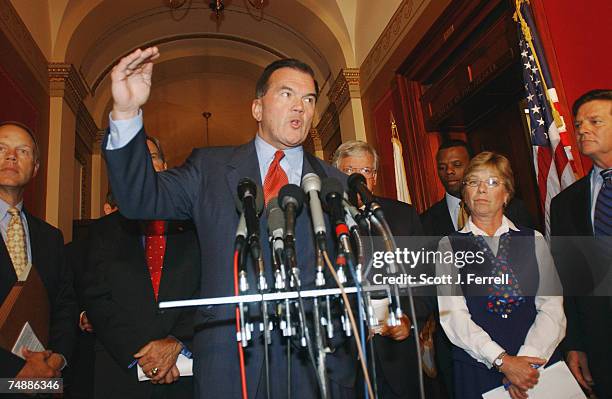 Candidate Tom Ridge 569 Major Ridge Stock Photos, High-Res Pictures, and Images - Getty Images