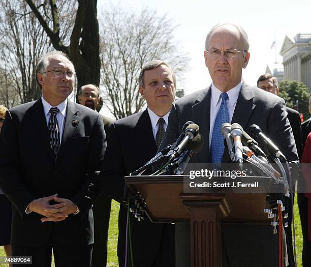 Senators Ken Salazar, D-Colo., Richard J. Durbin, D-Ill., and Larry Craig, R-Idaho, with representatives of Patriots to Restore Checks and Balances,...