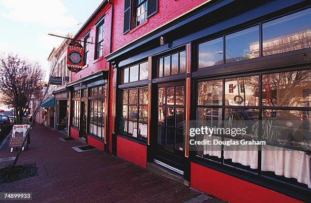 Main street in old towne Fredericksburg.